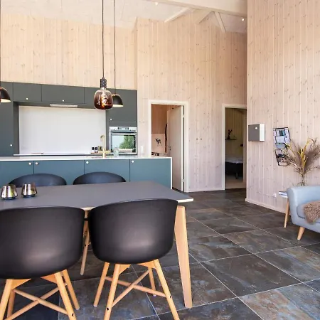 12 Person In Holiday home