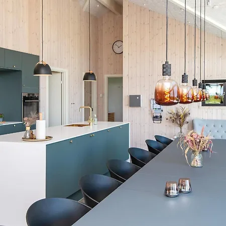 12 Person In Ferienhaus *